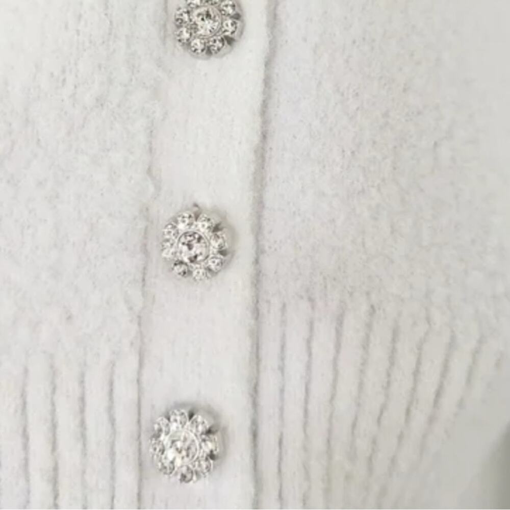 Zara NWOT super soft white sweater gorgeous Sparkly Diamond Buttons Size Medium - Picture 2 of 9